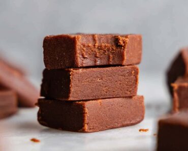 Old Fashioned Fudge – The Stay At Home Chef